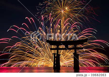 宮島水中花火大会の写真素材