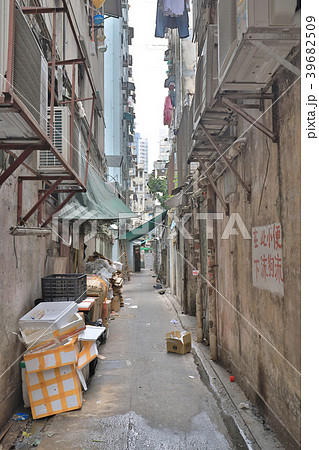 Narrow Alley Way in Sham Shui Po 39682509