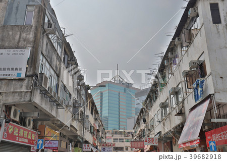 Sheung Shui smuggler shops at hong kong 39682918