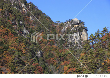 秋の昇仙峡・覚円峰 秋の昇仙峡・覚円峰 39684740