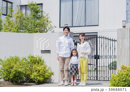 若い家族、マイホーム 若い家族、マイホーム 39688071