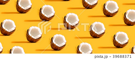 Series of coconuts Series of coconuts 39688371