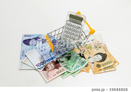 Korean banknote won with shopping cart Korean banknote won with shopping cart 39688808