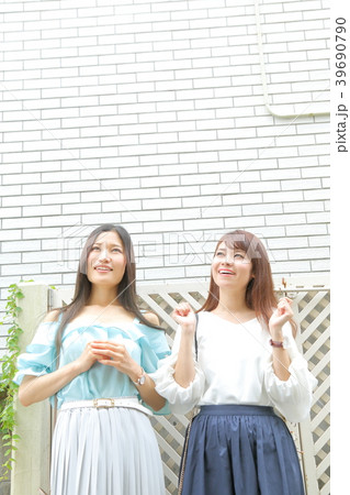 女性ポートレート【買い物・観光・散歩】 39690790