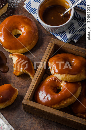 Homemade donuts two kinds Homemade donuts two kinds 39695038