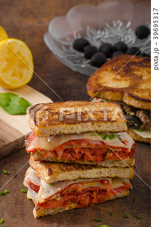 Baked french toast 39695317