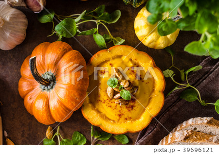 Creamy pumpkin soup Creamy pumpkin soup 39696121