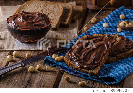 Hazelnut spread delicious 39696285