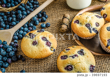 Blueberry muffins 39697193