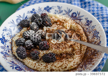 Porridge 39697372