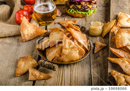 Homemade nachos with rustic burger Homemade nachos with rustic burger 39698066