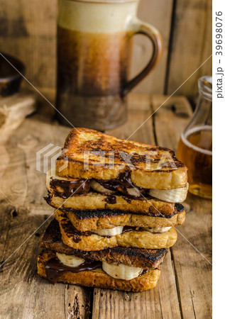 French toast filled banana and chocolate 39698076