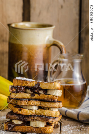 French toast filled banana and chocolate 39698078