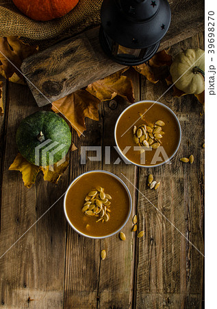 Halloween pumpkin soup 39698270