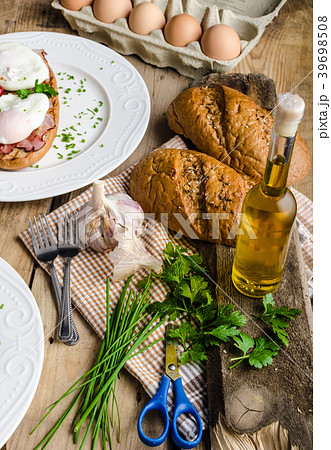 Eggs Benedict Eggs Benedict 39698508