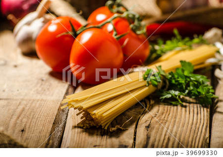 Spaghetti Spaghetti 39699330
