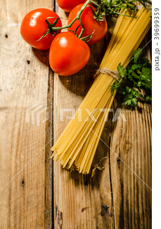Spaghetti Spaghetti 39699359