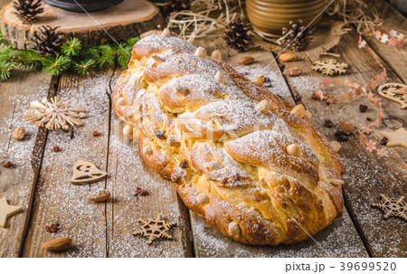 Traditional Czech Christmas cake 39699520