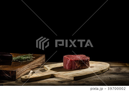 Delicious beef steak Delicious beef steak 39700002