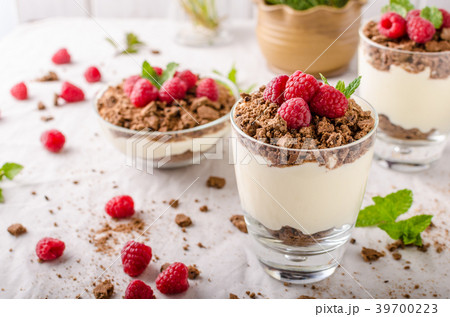 Cheesecake in glass 39700223