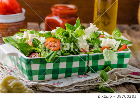 Fresh spring salad Fresh spring salad 39700283