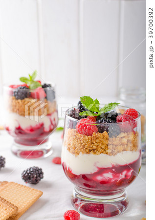 Inverted cheesecake in glass 39700392