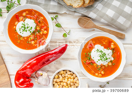 Chickpea soup with pepper 39700689