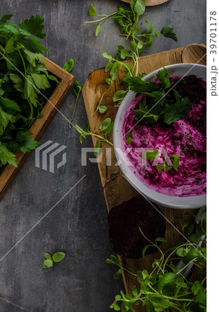 Beet root with cheese and herbs Beet root with cheese and herbs 39701178
