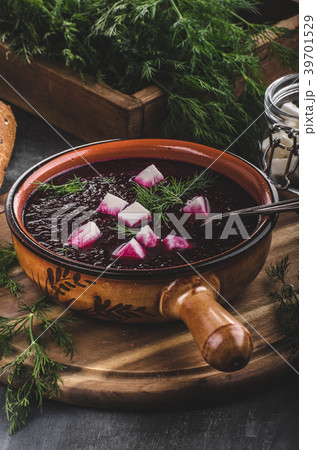 Beet soup with cheese and herbs 39701529