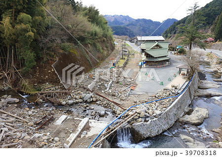 九州北部豪雨後の東峰村 筑前岩屋駅 災害から8ヶ月経過 18年3月撮影 の写真素材