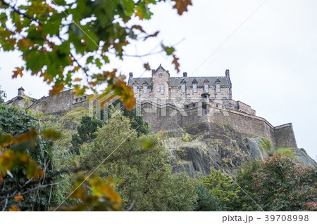 Edinburgh Castle behind the tree branches 39708998