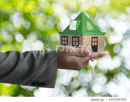 hands holding house .homeless housing shelter   39709765