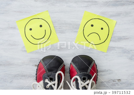 choice unhappy and happy smileys 39711532