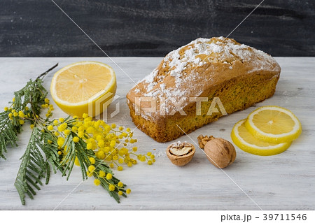 Lemon cake with nuts Lemon cake with nuts 39711546