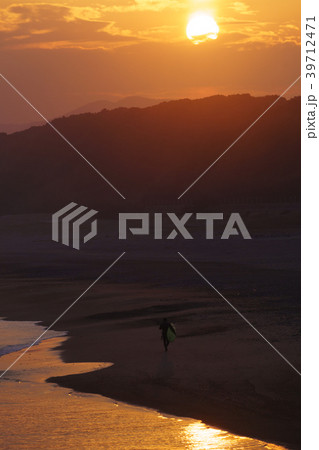 [愛知県]　大石海岸　ロングビーチ　夕陽 39712471