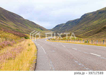 Scottish road trough countryside Scottish road trough countryside 39717589