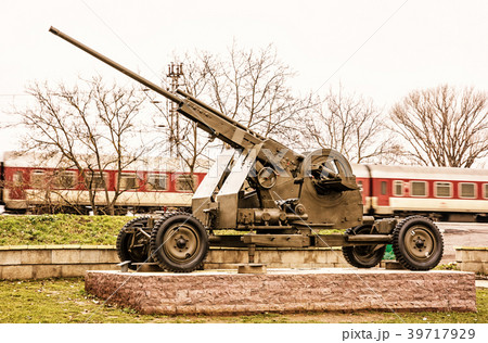 Anti-aircraft machine gun and train in motion 39717929