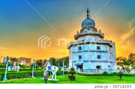 Gurudwara Guru Ka Taal, a historical Sikh 39718205