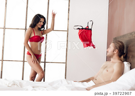 Passionate woman Passionate woman 39722907