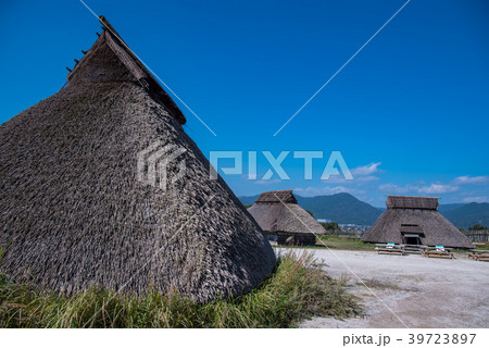 吉野ヶ里遺跡　吉野ヶ里歴史公園　中のムラ　竪穴式住居 39723897