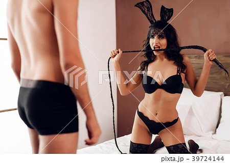 Beautiful passionate woman 39724144