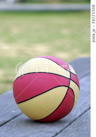 ボール遊び 39725508