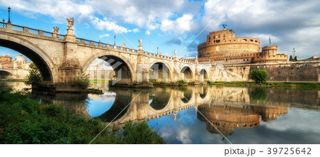 Castel Sant Angelo in Rome , Italy Castel Sant Angelo in Rome , Italy 39725642