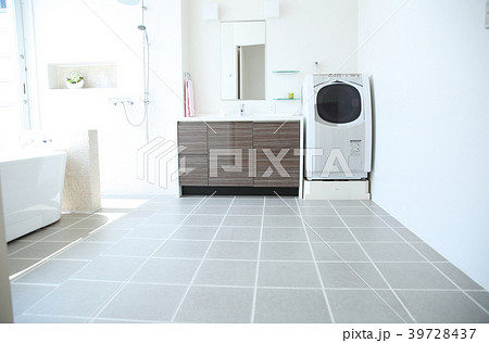 キレイな洗面台 39728437