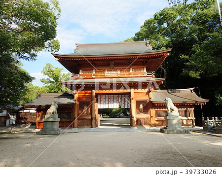 全国にある山祇神社の総本社であり、愛媛県今治市大三島町宮浦にある大山祇神社の総門 全国にある山祇神社の総本社であり、愛媛県今治市大三島町宮浦にある大山祇神社の総門 39733026