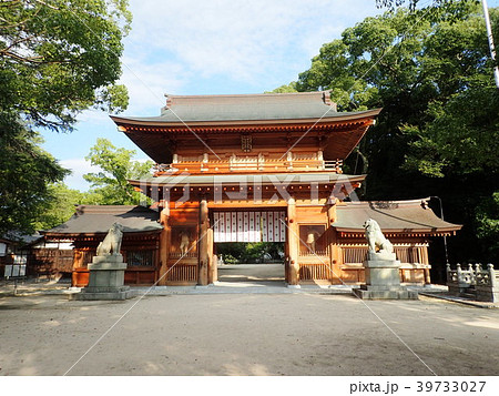 全国にある山祇神社の総本社であり、愛媛県今治市大三島町宮浦にある大山祇神社の総門 39733027