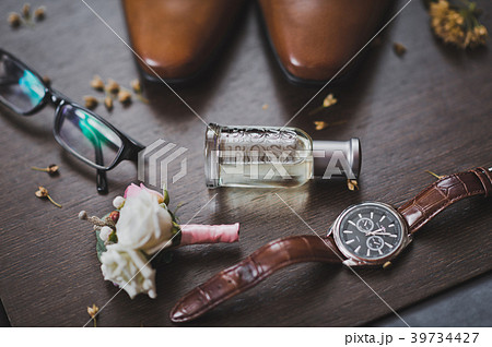 Men glasses watches and perfume with a boots 712. 39734427