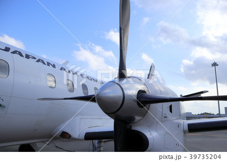 鹿児島空港発松山空港行のjac便に使われている機体の写真素材