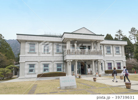 恩賜箱根公園の湖畔展望館（神奈川県箱根町） 39739631