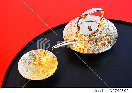 縁起の良い日本のお酒 39740305